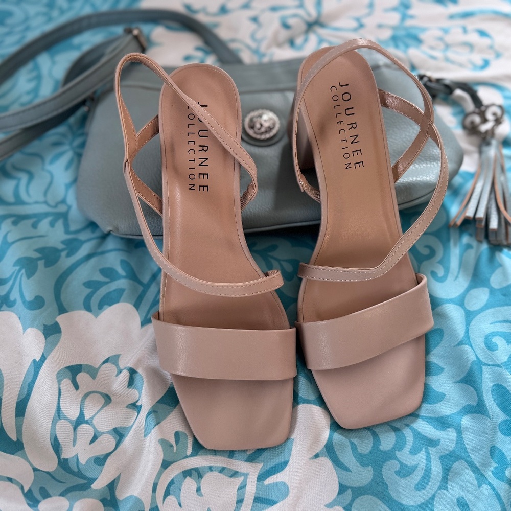 Journey Collection Square Toe Heels 8.5w